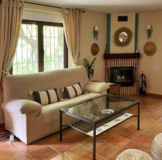 Casa Rural En Candeleda Con Piscina Y Un Maravilloso Jardin Exterior photo